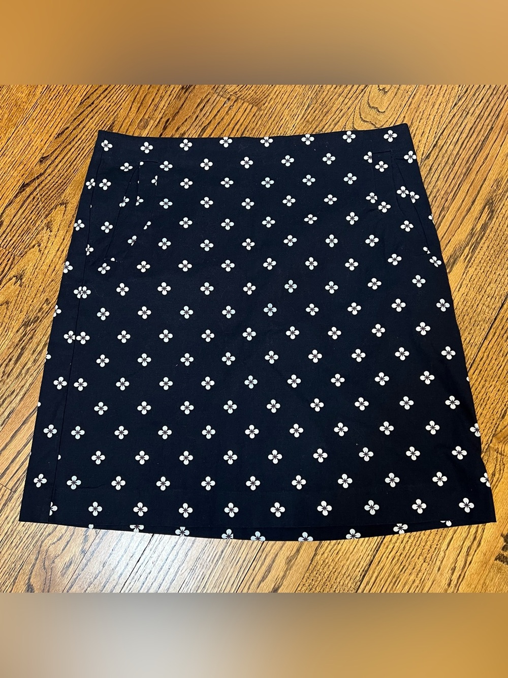 Ann Taylor Womens Size 10 Navy Daisy Flower Straight Skirt Knee Length Work Twee